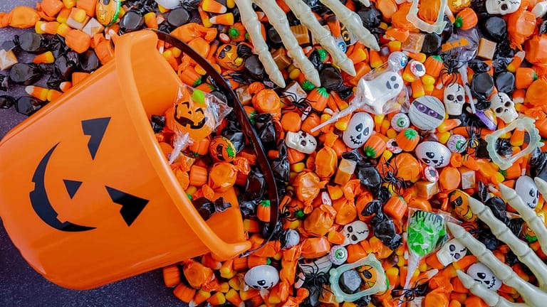 Halloween candy bucket